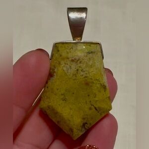 Green Opal Bezel Quartz Pendant .925 Sterling Silver‎